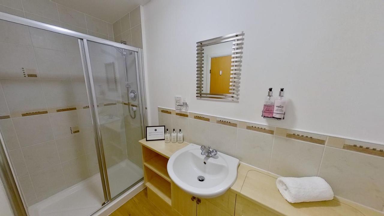 Orange Town House - Shaw Road, Only 6 Minutes To City Centre Aberdeen Dış mekan fotoğraf