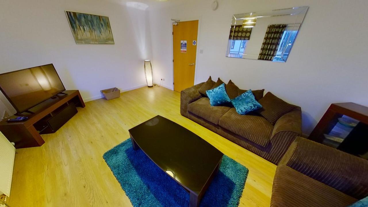 Orange Town House - Shaw Road, Only 6 Minutes To City Centre Aberdeen Dış mekan fotoğraf